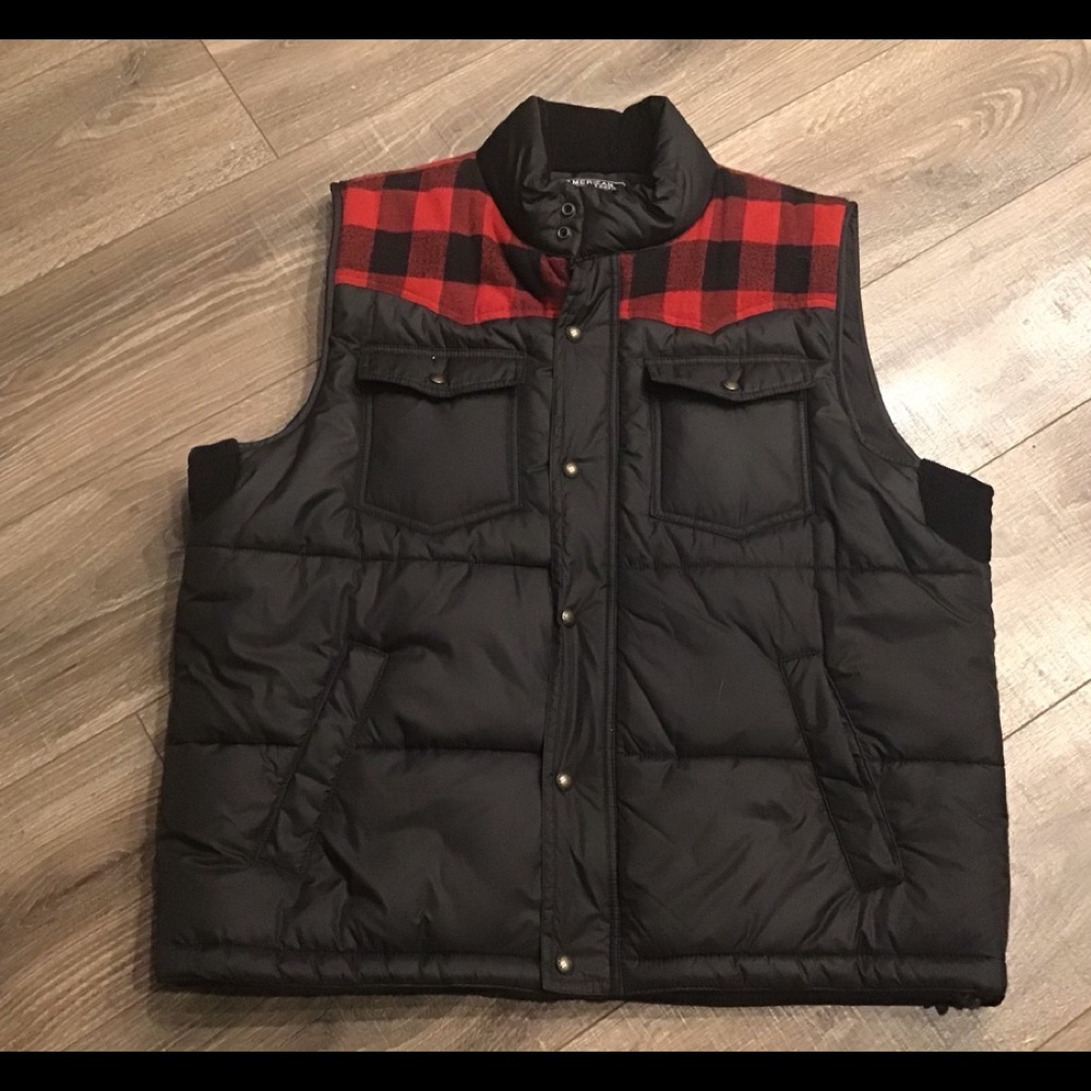 👨🏼‍🦰 MENS AMERICAN LIVING VEST